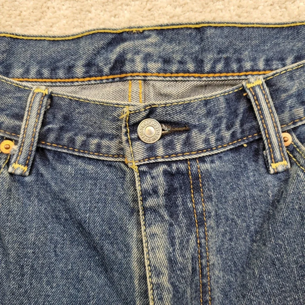 Levi's 550 Jeans Mens 36x32 Medium Wash Relaxed Fit Denim‎